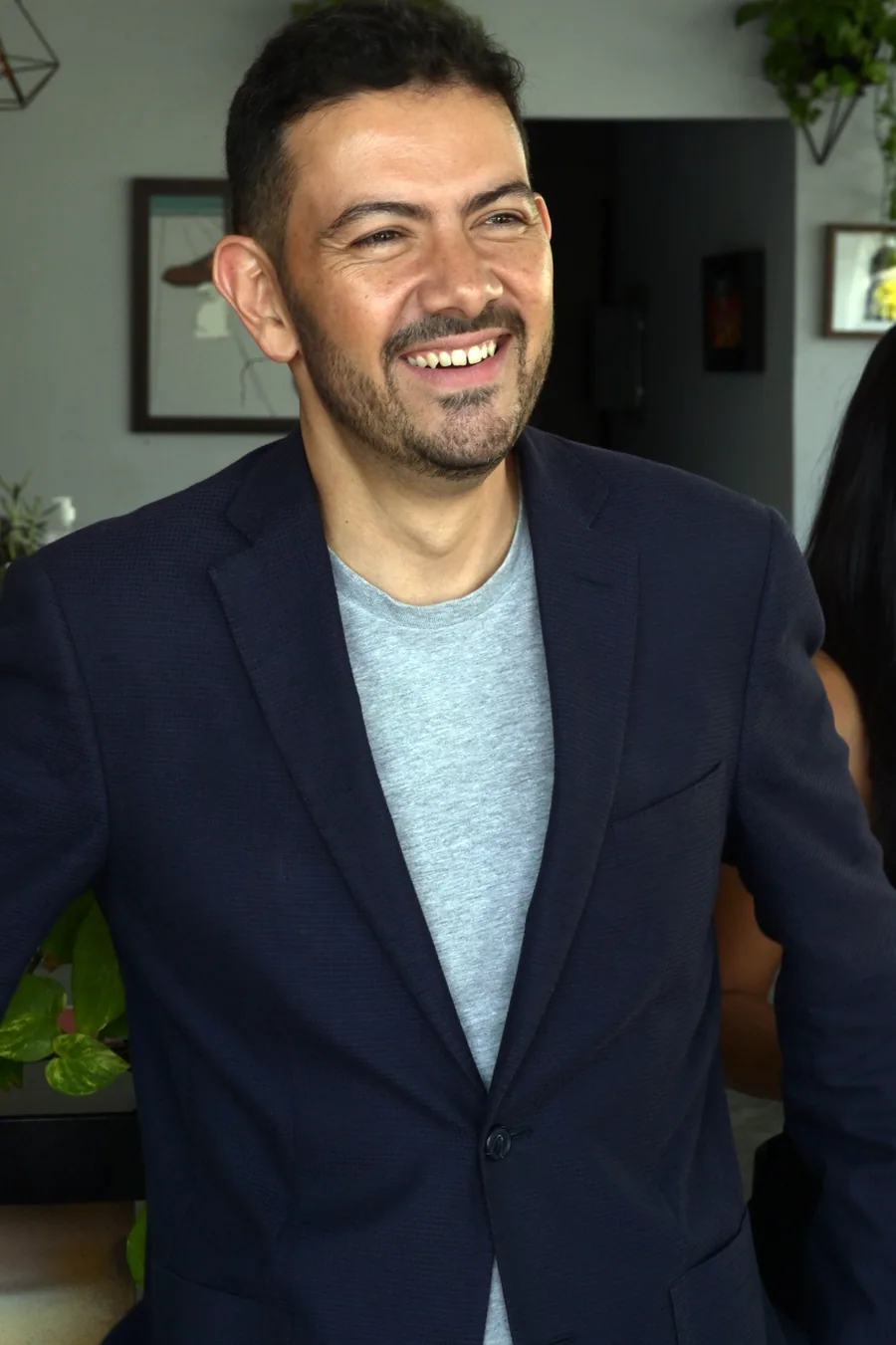 Cuauhtli Arau sonriendo en un retrato profesional.